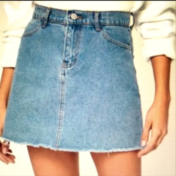 Mossimo Supply Co. Dresses & Skirts - Mossimo Denim Mini Skirt, Raw Hem, Size 9 Juniors, Or Womens 6